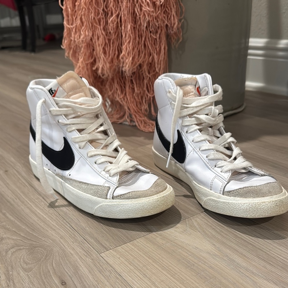 Nike Women's White and Black High-Top Sneakers